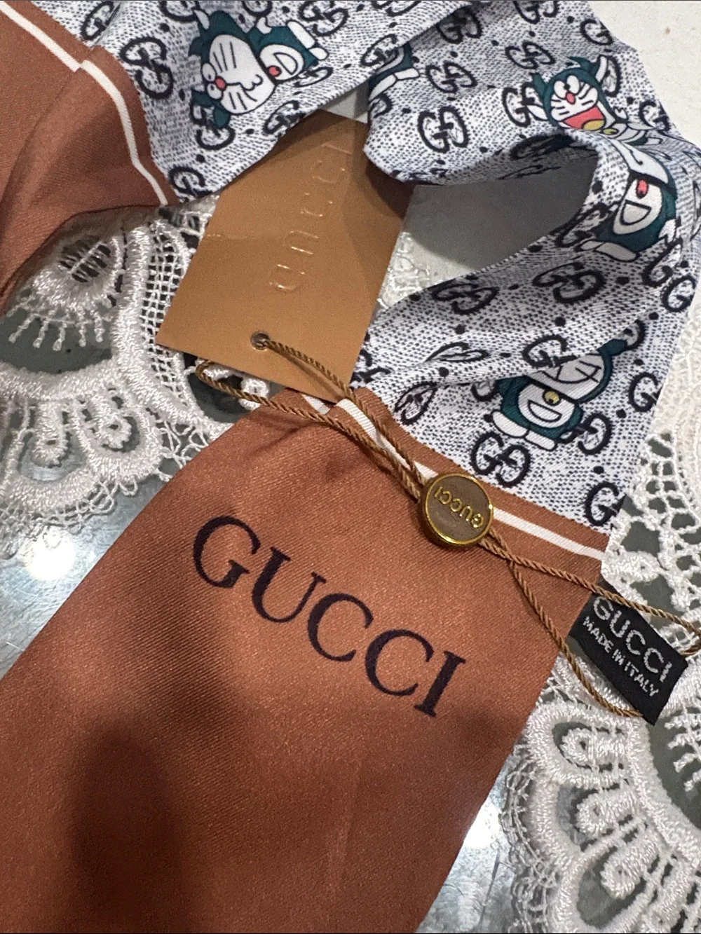 Gucci Printed silk ribbon new